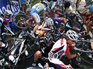 KARAMBOL. Silni�n� z�vod �en na cyklistick�m mistrovstv� sv�ta v Nizozemsku
