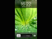 iPhone 5 - zobrazen� zamknut�ho telefonu.