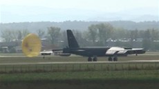 Přílet B-52 na Dny NATO 2012 Přílet B-52 na Dny NATO 2012