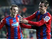 GÓLOVÁ RADOST. Vladimír Darida (vlevo) se ze své trefy do sítě Olomouce raduje... GÓLOVÁ RADOST. Vladimír Darida (vlevo) se ze své trefy do sítě Olomouce raduje...