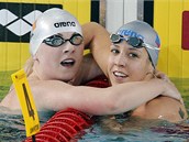 Česká plavkyně Petra Chocová (vpravo) se právě stala mistryní Evropy v krátkém Česká plavkyně Petra Chocová (vpravo) se právě stala mistryní Evropy v krátkém
