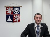 Martin P�ta ve své hejtmanské kancelá�i.