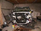 Policie pozatýkala gang zlodějů, který kradl auta v Praze i v Rakousku. Policie pozatýkala gang zlodějů, který kradl auta v Praze i v Rakousku.