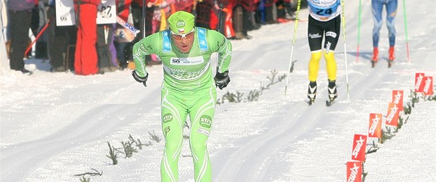 DALŠÍ ČECH. Běžec na lyžích Stanislav Řezáč (vpředu) skončil na Jizerské DALŠÍ ČECH. Běžec na lyžích Stanislav Řezáč (vpředu) skončil na Jizerské