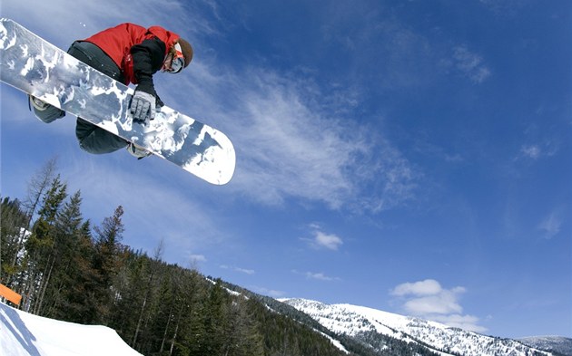 Snowboarding nejen v Čechách zaniká, shodují se znalci. Prkna střídají nové Snowboarding nejen v Čechách zaniká, shodují se znalci. Prkna střídají nové