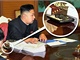 Tajemný telefon Kim Čong-una vzbudil zájem. Kdo je jeho výrobcem?