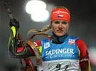 �eská biatlonistka Gabriela Soukalová p�ijí�dí na st�elnici.