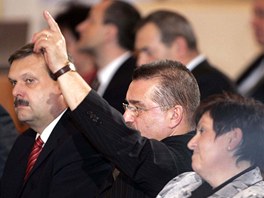 Poslanec ČSSD Evžen Snítilý při prezidentské volbě na Pražském hradě hlasoval Poslanec ČSSD Evžen Snítilý při prezidentské volbě na Pražském hradě hlasoval