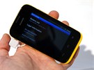 Zklamáním levného Huawei je Android pouze ve verzi 2.3.6. V dob�, kdy v�ichni...