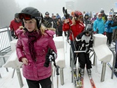 Lyžaři v největším šumavském areálu Špičák na Železnorudsku Lyžaři v největším šumavském areálu Špičák na Železnorudsku