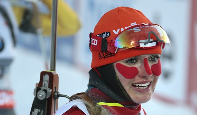 Česká biatlonistka Gabriela Soukalová v cíli sprintu v ruskem Chanty-Mansijsku. Česká biatlonistka Gabriela Soukalová v cíli sprintu v ruskem Chanty-Mansijsku.