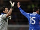 S�zka�i v��� Ital�m, na sn�mku brank�� Gianluigi Buffon (vlevo) a stoper Andrea Barzagli.
