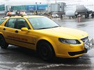 Vozidlo Saab Sarsys Friction Tester na pra�ském leti�ti m��í brzdné ú�inky na...