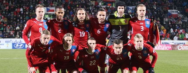 Čeští fotbalisté pózují před kvalifikačním zápasem v Olomouci proti Dánsku. Čeští fotbalisté pózují před kvalifikačním zápasem v Olomouci proti Dánsku.