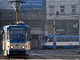 D�vky si ob� vytipovaly p�i j�zd� tramvaj�. Ilustra�n� foto