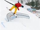DÍVEJTE! Snowboardisté ve Špindlerově Mlýně bavili diváky všemožnými triky. DÍVEJTE! Snowboardisté ve Špindlerově Mlýně bavili diváky všemožnými triky.