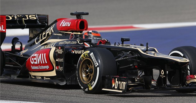Kimi Räikkönen z Lotusu p�i tréninku na Velkou cenu Bahrajnu.