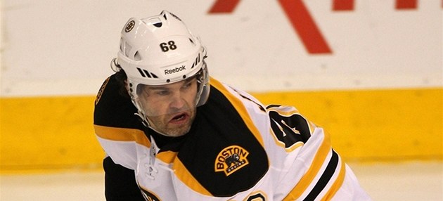 Jaromír Jágr z Bostonu při neúspěšném návratu do Philadelphie Jaromír Jágr z Bostonu při neúspěšném návratu do Philadelphie