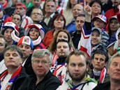 Fanoušci českého týmu při Českých hokejových hrách v Brně. Fanoušci českého týmu při Českých hokejových hrách v Brně.