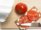 Svačina při hubnutí by se měla pohybovat kolem 500 kilojoulů na jednu porci. Svačina při hubnutí by se měla pohybovat kolem 500 kilojoulů na jednu porci.