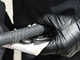 Policie mlad�k�m zabavila boxer a teleskopick� obu�ek. Ilustra�n� sn�mek