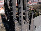 Detail věže vyšehradského kostela sv. Petra a Pavla nasnímaný oktokoptérou Detail věže vyšehradského kostela sv. Petra a Pavla nasnímaný oktokoptérou
