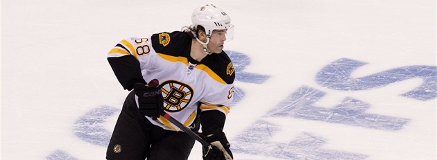 JÁGR V TORONTU. Bostonský útočník Jaromír Jágr v Torontu pomohl asistencí k JÁGR V TORONTU. Bostonský útočník Jaromír Jágr v Torontu pomohl asistencí k