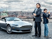 Zdeněk Pros se synem Františkem a vozem Aston Martin DB9. Zdeněk Pros se synem Františkem a vozem Aston Martin DB9.