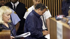 Ariel Castro ve čtvrtek předstoupil před soud (9. května) Ariel Castro ve čtvrtek předstoupil před soud (9. května)