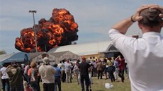 Na air show ve Španělsku havarovalo letadlo. Na air show ve Španělsku havarovalo letadlo.