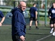 Tren�r Pavel Hynek vede prvn� tr�nink hokejist� Liberce v p��prav� na novou