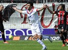B̎� SLAVIT. Clement Grenier z Lyonu j�s� po sv�m g�lu do s�t� Nice.