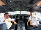 V pilotní kabině Airbusu A330-300, který v barvách ČSA poprvé přistál v Praze. V pilotní kabině Airbusu A330-300, který v barvách ČSA poprvé přistál v Praze.