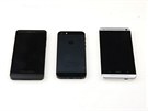 Práv� zadní stranu iPhonu (uprost�ed) mají �elní plochy BlackBerry a HTC...