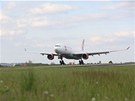 Airbus A330-300 v barvách ČSA dosedá na letiště Václava Havla. Airbus A330-300 v barvách ČSA dosedá na letiště Václava Havla.