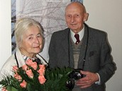 Václav Růžička a paní Kavalírová na vernisáži výstavy jedni z nás v únoru 2008. Václav Růžička a paní Kavalírová na vernisáži výstavy jedni z nás v únoru 2008.
