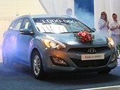 Miliontý vůz z továrny Hyundai ve slezských Nošovicích. (16. května 2013) Miliontý vůz z továrny Hyundai ve slezských Nošovicích. (16. května 2013)