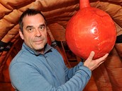 Miroslav Etzler �í�í osv�tu o kolonoskopii, která je prevencí proti rakovin�
