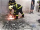 Policist� a hasi�i na�li pod podlahami sklad� milion litr� nezdan�n�ho lihu.