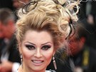 Elena Lenina a její další vlasová kreace v Cannes Elena Lenina a její další vlasová kreace v Cannes