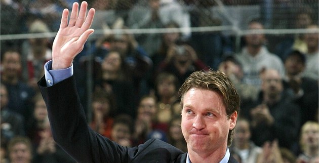 VRACÍM SE. Bývalý brankář Patrick Roy by se měl vrátit do Colorada jako trenér. VRACÍM SE. Bývalý brankář Patrick Roy by se měl vrátit do Colorada jako trenér.