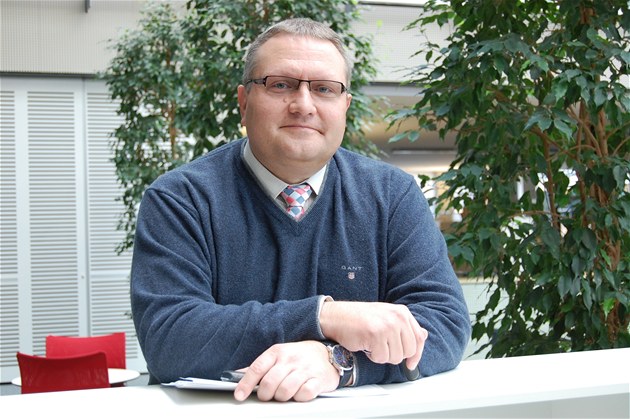 "Myslím, �e �ada lidí neumí rozli�ovat, co jsou zbytné a co nezbytné výdaje,"