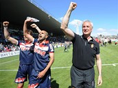 MY VÁM JEŠTĚ UKÁŽEME! Fotbalisté Monaka vedení koučem Claudiem Ranierim MY VÁM JEŠTĚ UKÁŽEME! Fotbalisté Monaka vedení koučem Claudiem Ranierim