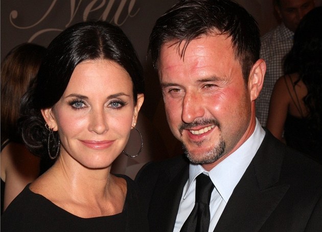 Courteney Coxová a David Arquette (2010) Courteney Coxová a David Arquette (2010)