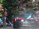 Horacio Pagani si myje svoji Pagani Huayara