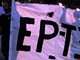 Proti zru�en� vys�l�n� ve�ejnopr�vn� v centru At�n demonstrovaly tis�ce lid�.