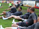 ZA��TEK SEZONY. Fotbalist�m Slov�cka u� skon�ila dovolen� a na prvn�m tr�ninku