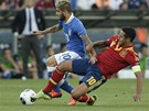 �pan�lsk� fotbalista Thiago Alc�ntara se sna�� zastavit pr�nik Itala Lorenza