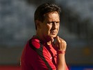 KOU�. Eddy Etaeta, tren�r tahitsk� fotbalov� reprezentace.