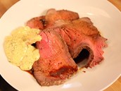 Roastbeef s béarnskou omáčkou Roastbeef s béarnskou omáčkou